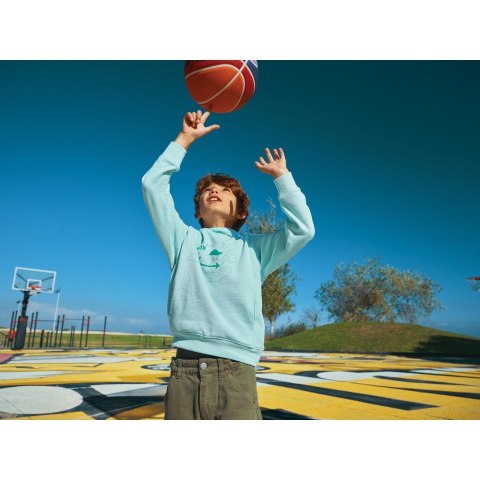 Dziecięca bluza z kapturem i kieszeniami Iqoniq Yengo z bawełny z recyklingu