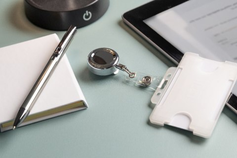 Backstage ski pass / zawieszka na identyfikator