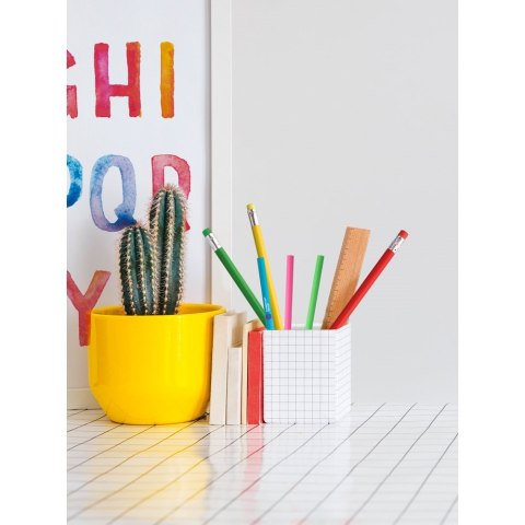 LUCIAN. Ołówek
