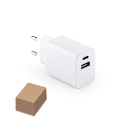 WEGENER. Zasilacz z portem USB-A 18W i USB-C 20W wykonany w 100% z rABS