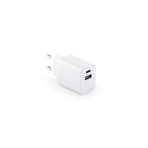 WEGENER. Zasilacz z portem USB-A 18W i USB-C 20W wykonany w 100% z rABS